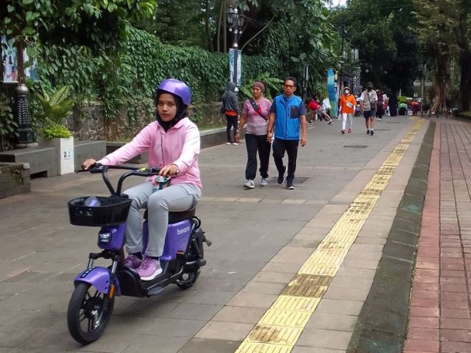 Sepeda Listrik Beam Kebun Raya Bogor