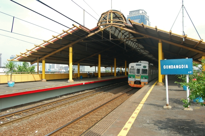 Stasiun KA Gondangdia